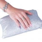 biała opalizująca podkładka poduszka pod rękę do manicure podłokietnik white biały